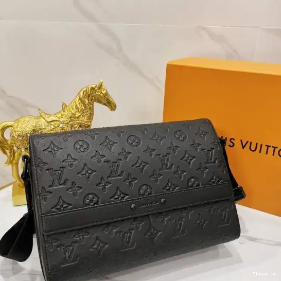 LOUIS SPRING VUITTON MESSENGER 0704